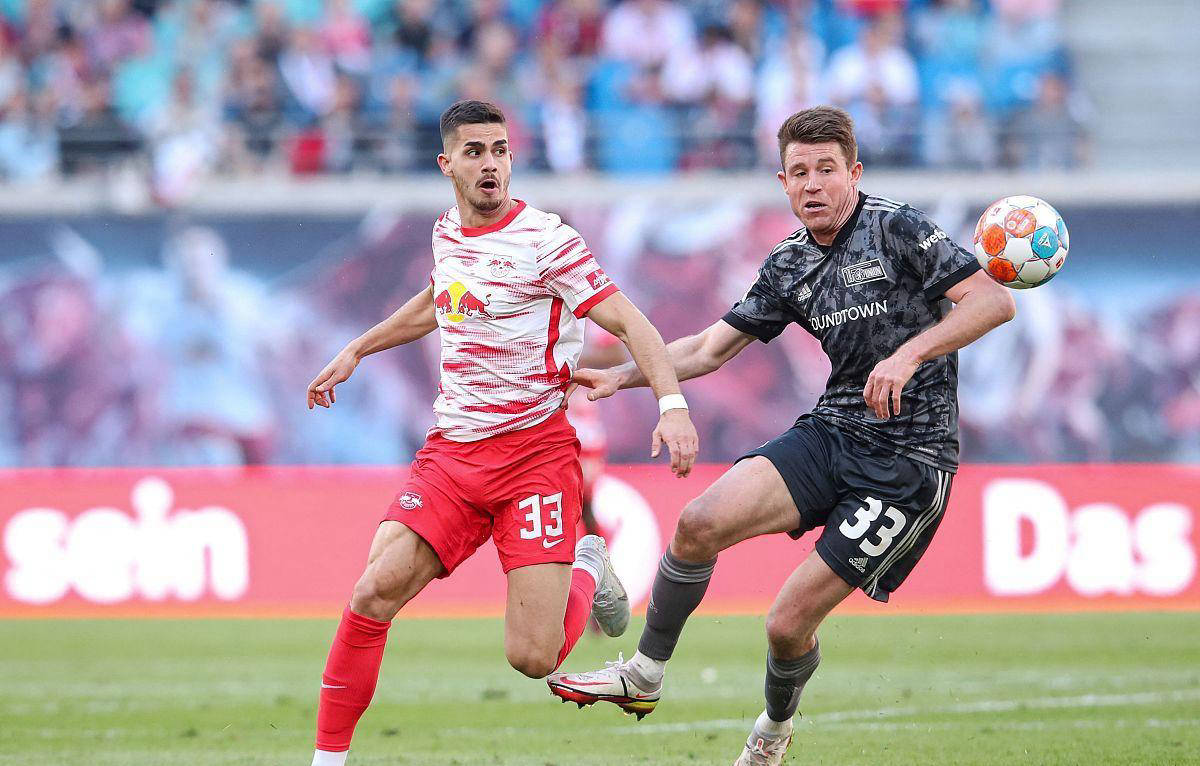 莱比锡红牛高居积分榜雄起飘红旗 莱比锡红牛高居积分榜雄起飘红旗