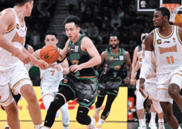 四川男篮遭遇横扫，连败两场