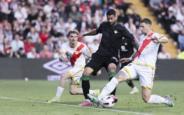 杏彩体育网页版登录入口-包含柏林赫塔再度失利，保级形势堪忧的词条