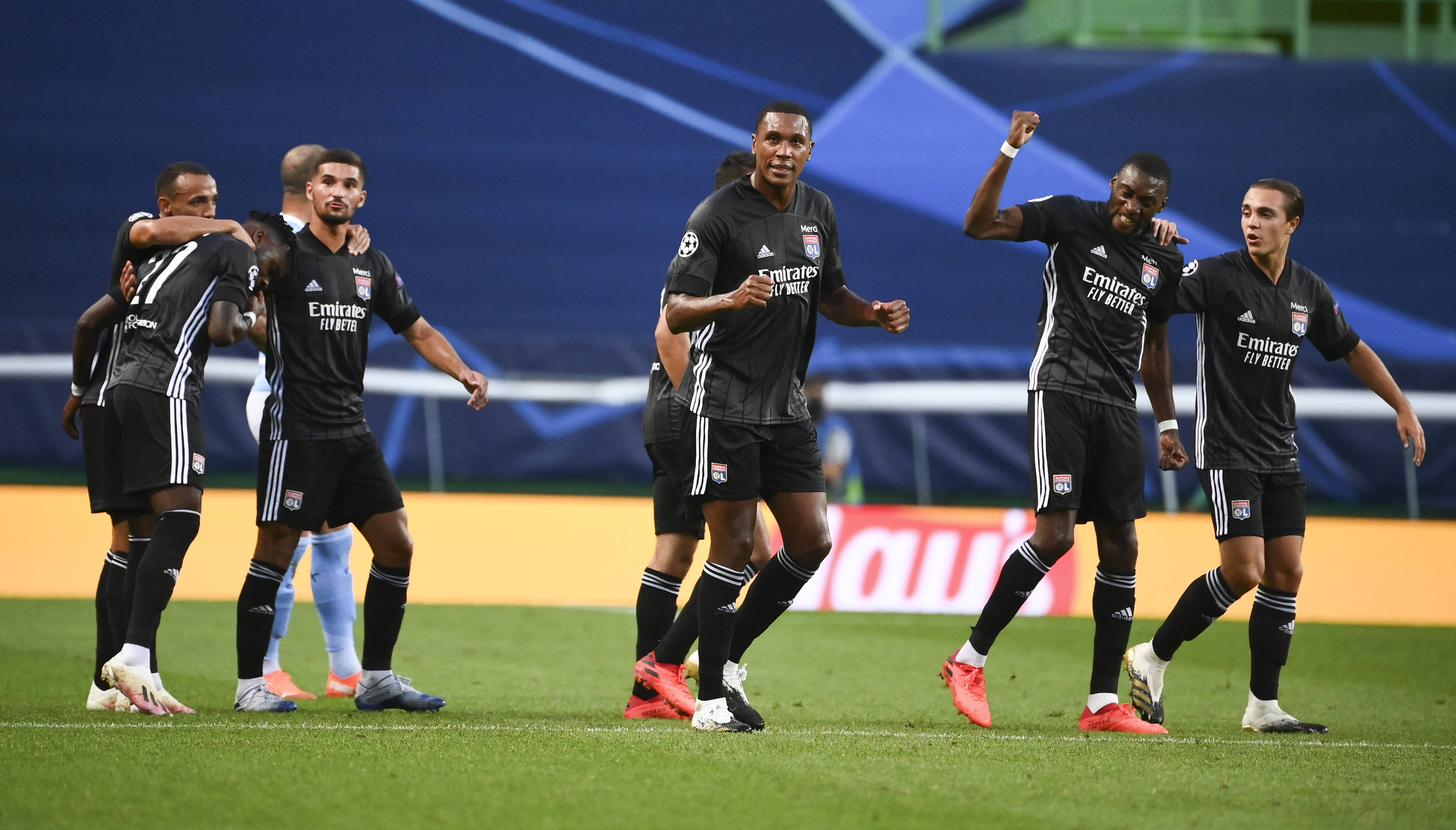 杏彩体育网站-里尔主场惨败，摆脱不了入场外势头