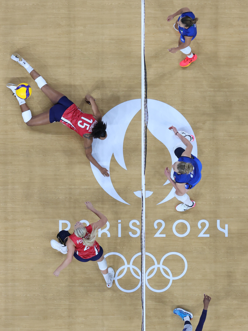 意大利队在关键比赛取得胜利 意大利队在关键比赛取得胜利