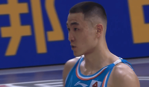 困境中崛起！球队逆境中实现翻盘