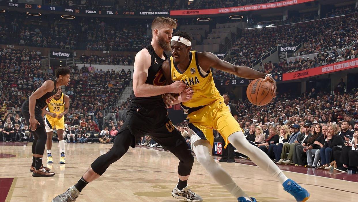 杏彩体育平台-步行者客场击败黄蜂，成功回到系列赛中