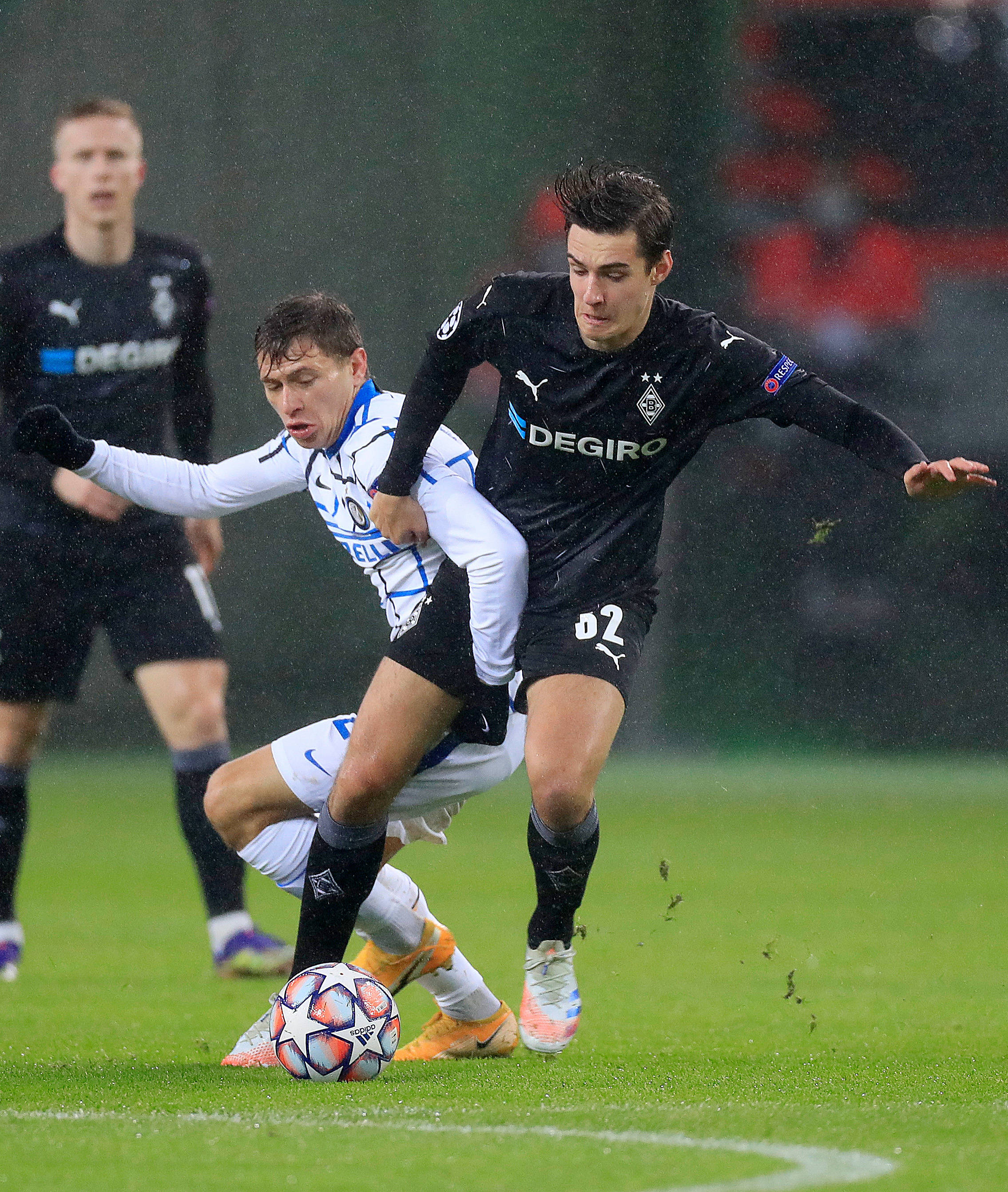 杏彩体育在线登录-欧洲足球赛事精彩连连，豪门争霸亮点频现