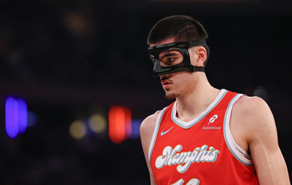 普雷斯顿北端球员获得最佳新秀奖