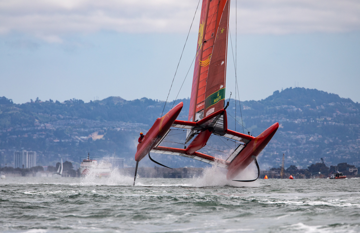 杏彩体育官网入口-新西兰帆船队队员劲抓好局，实现三连胜